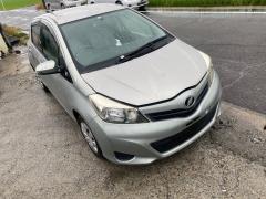 Блок ABS на Toyota Vitz KSP130 1KR-FE Фото 6