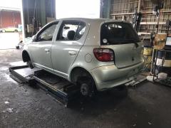 Обшивка багажника на Toyota Vitz SCP10 Фото 11