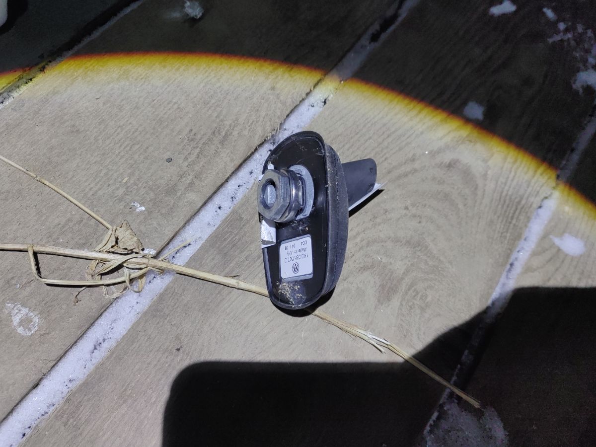 Антенна на Volkswagen Golf Variant 1K Фото 4