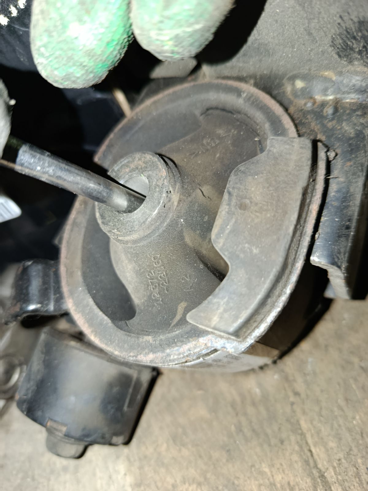 Подушка двигателя на Toyota Allex NZE121 1NZ-FE Фото 4