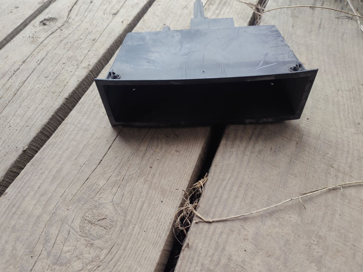 Консоль магнитофона на Peugeot 307 3CRFN Фото 4