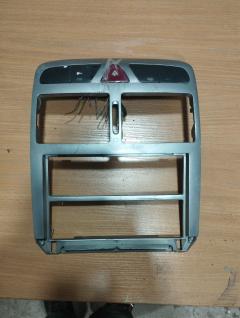 Консоль магнитофона на Peugeot 307 3CRFN Фото 6