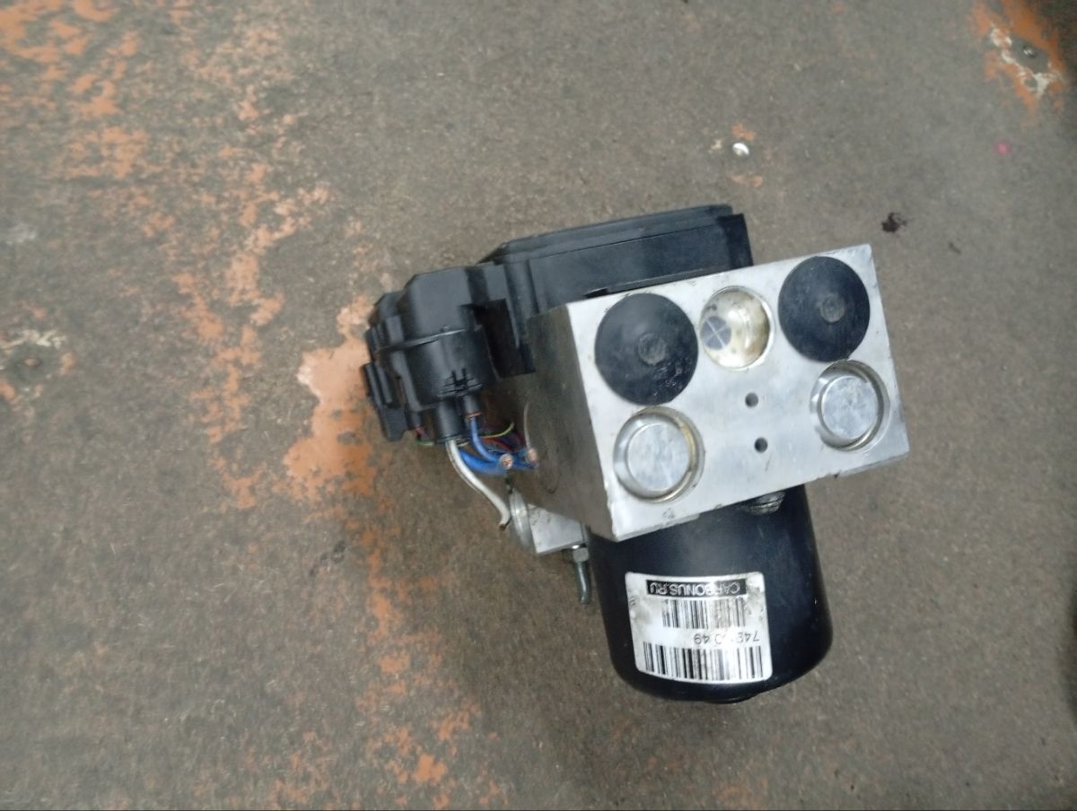 Блок ABS на Toyota Town Ace CR52V 3C-E Фото 5