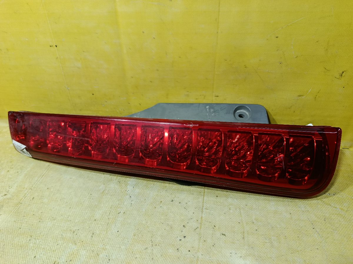 Стоп 44-63 44-63, на Toyota Isis ANM10G Фото 3