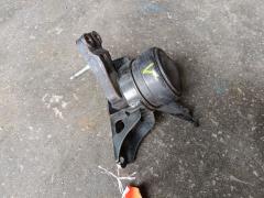 Подушка двигателя 12305-23060 на Toyota Vitz SCP90 2SZ-FE Фото 3