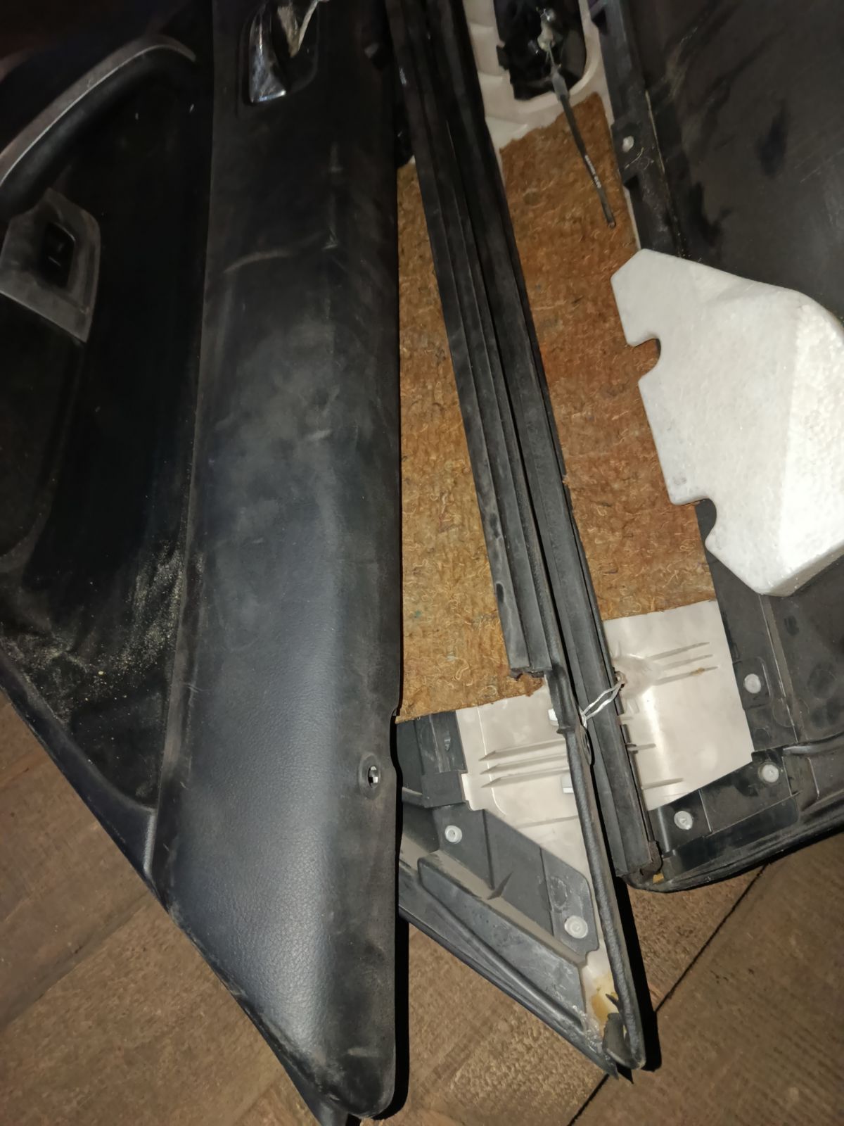 Обшивка двери на Honda Accord CL9 Фото 8