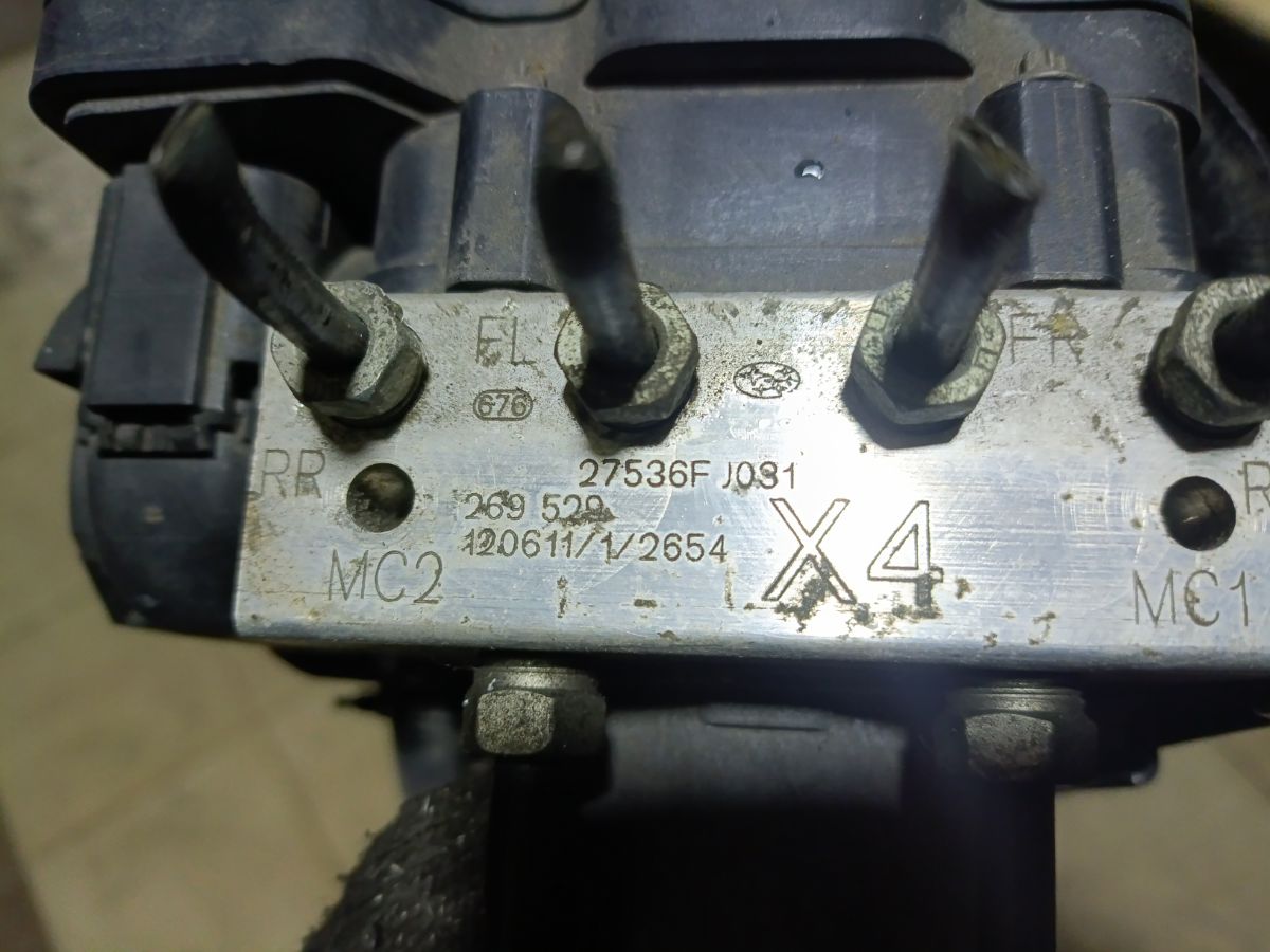 Блок ABS на Subaru Impreza GJ6 FB20A Фото 3