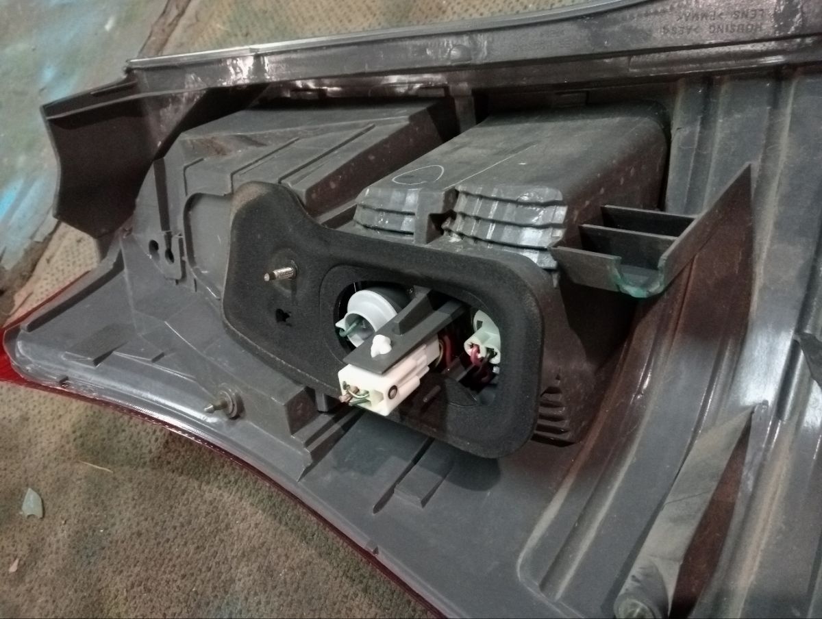 Стоп 68-3 68-3 на Toyota Wish ZNE10G Фото 11