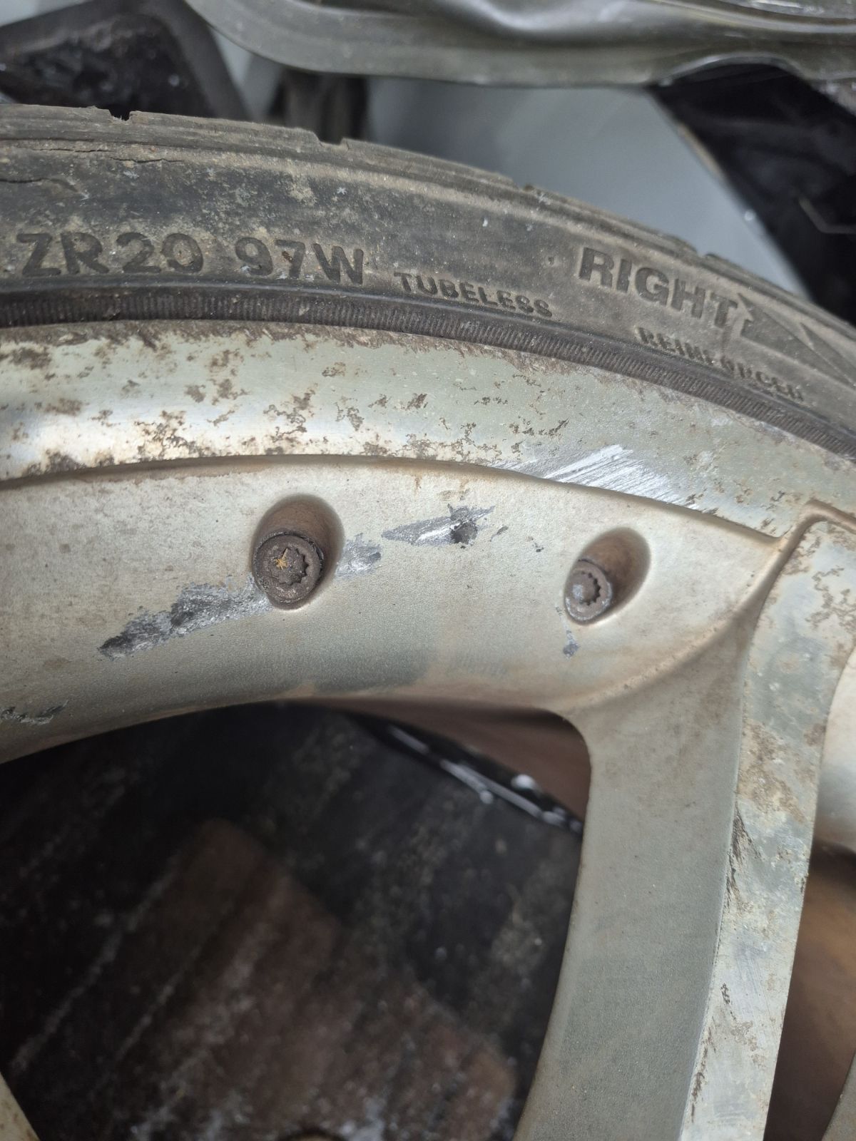 Автошина легковая летняя Extreme zr 245/35R20//275/30ZR20 NITTO 245/35R20//275/30ZR20 Фото 15