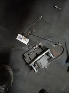 Суппорт 47750-47060 на Toyota Prius ZVW30 2ZR-FXE Фото 3