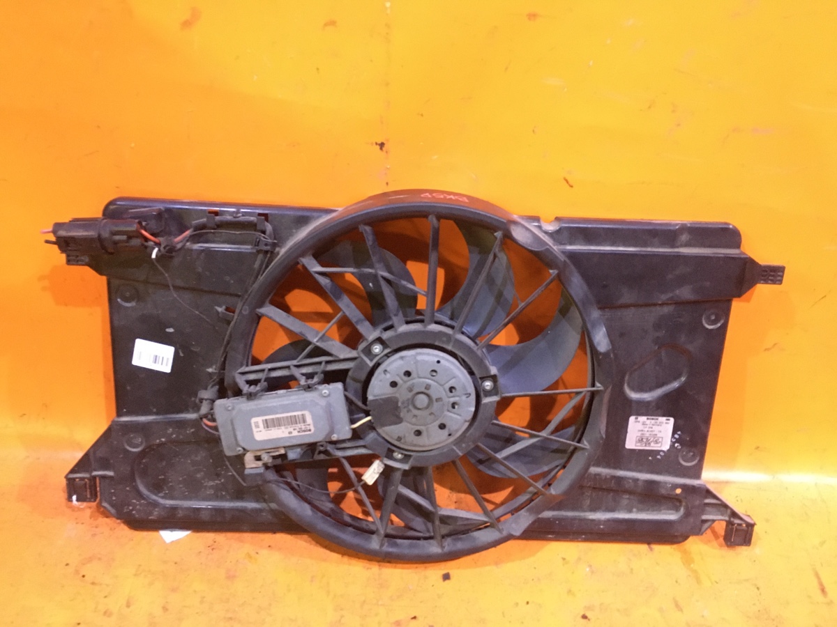 Вентилятор радиатора ДВС на Ford Focus C-Max CAP HWDB Фото 1