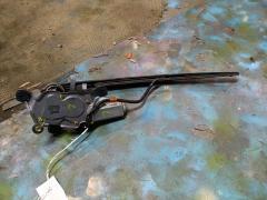 Держатель дворника 85241-20160 на Toyota Premio AZT240 Фото 4