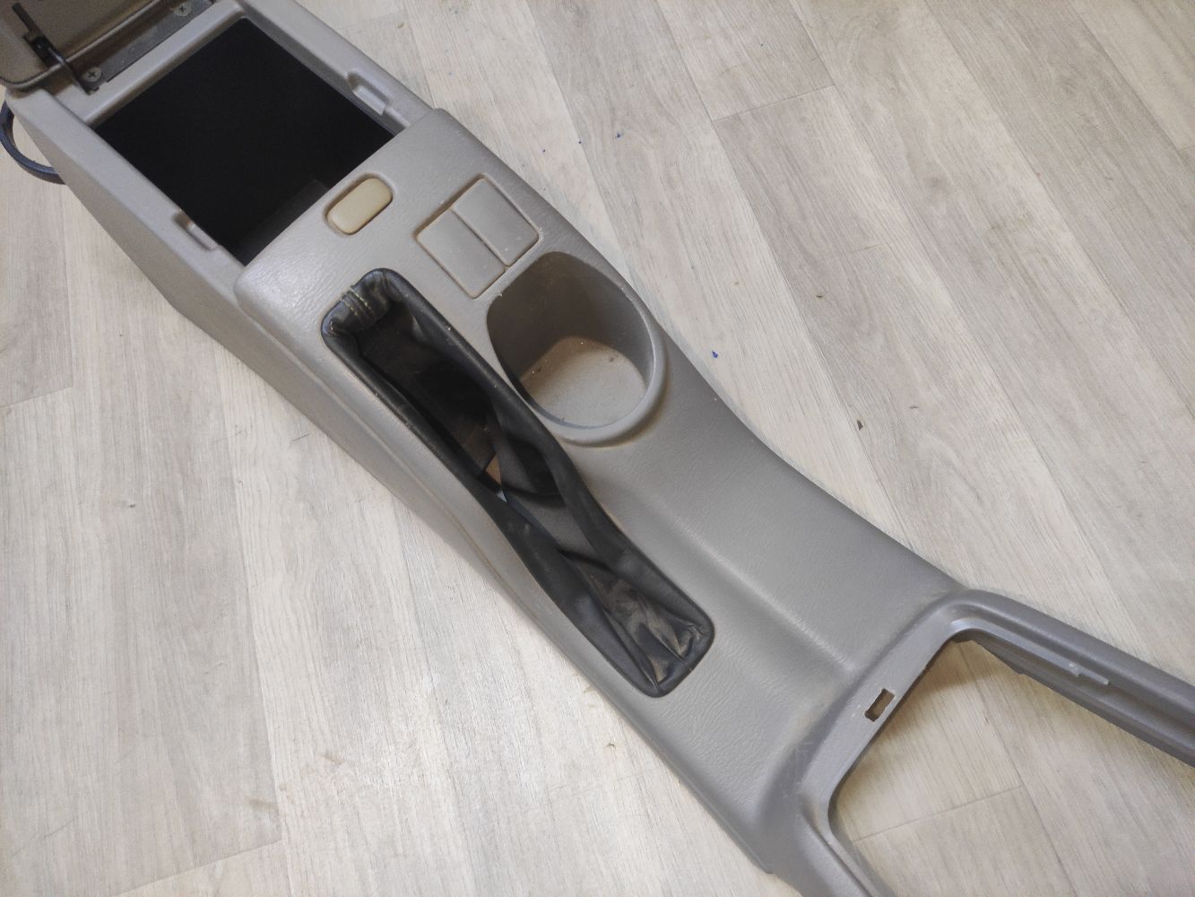 Бардачок на Subaru Forester SG5 Фото 4