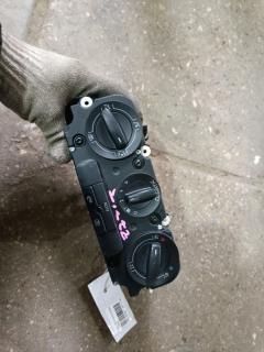 Блок управления климатконтроля на Volkswagen Touran 1T Фото 5