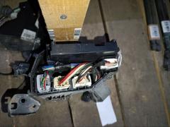 Блок предохранителей на Lexus Ls460 USF40 1UR-FSE Фото 6