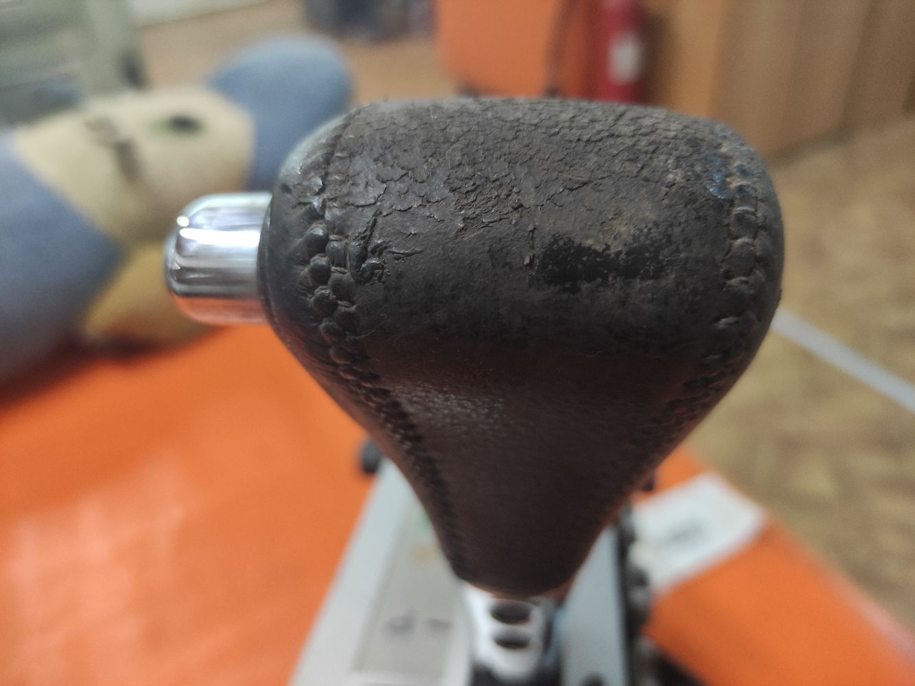 Ручка КПП на Toyota Premio AZT240 Фото 5