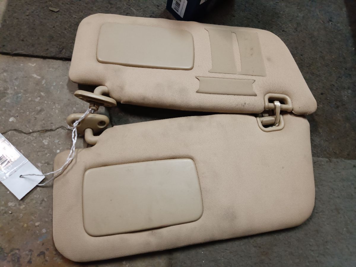 Козырек от солнца на Subaru Forester SG5 Фото 3