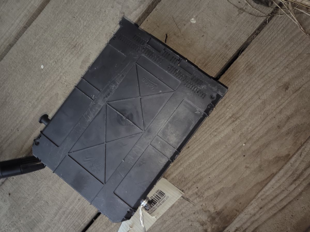 Блок предохранителей на Citroen Ds3 Фото 3