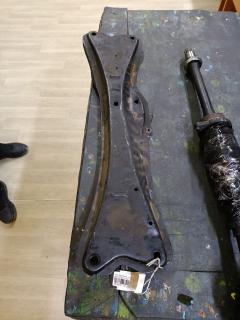 Балка под ДВС 51201-32040, 51201-32041 на Toyota Camry SV40 4S-FE Фото 3