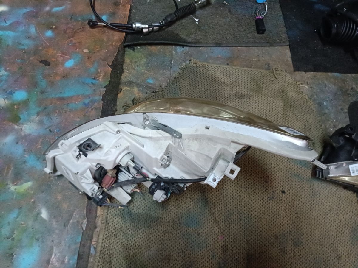 Фара 100-63864 100-63864 на Nissan Skyline V36 Фото 5