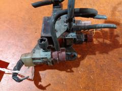 Клапан-вакуумник на Suzuki Jimny JB23W K6A-T Фото 2