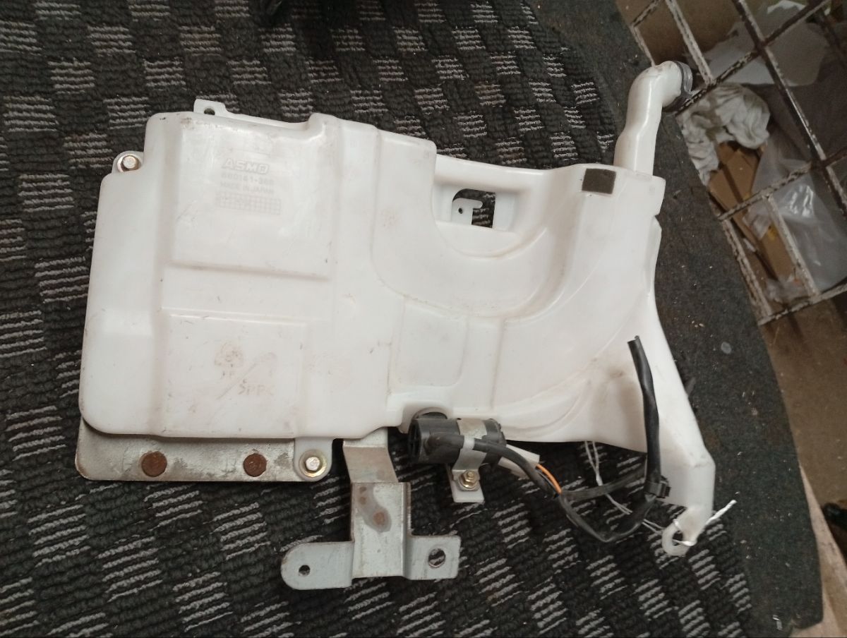 Бачок омывателя W61067481 на Mazda Titan SY54T Фото 4