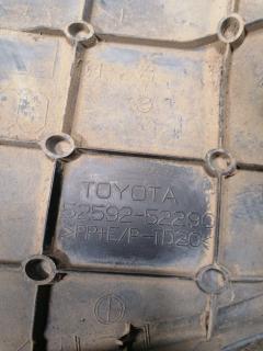 Подкрылок на Toyota Vitz NCP131 1NZ-FE Фото 2