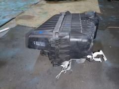 Корпус воздушного фильтра 17700-74720 на Toyota Gaia ACM10G 1AZ-FSE Фото 6