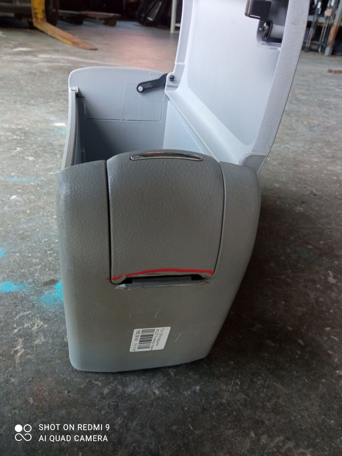 Бардачок на Toyota Opa ZCT10 Фото 9