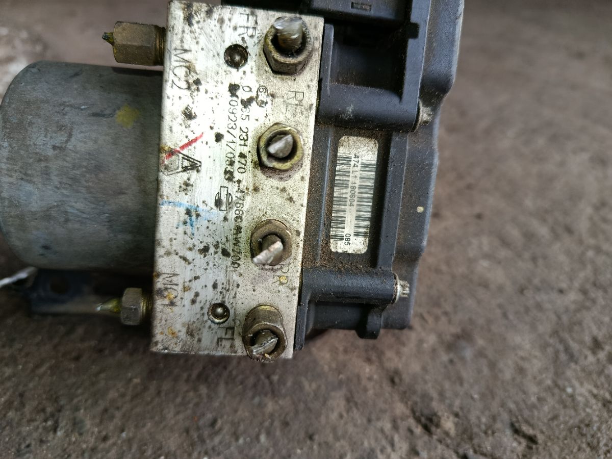 Блок ABS на Nissan Primera TP12 QR20DE Фото 3