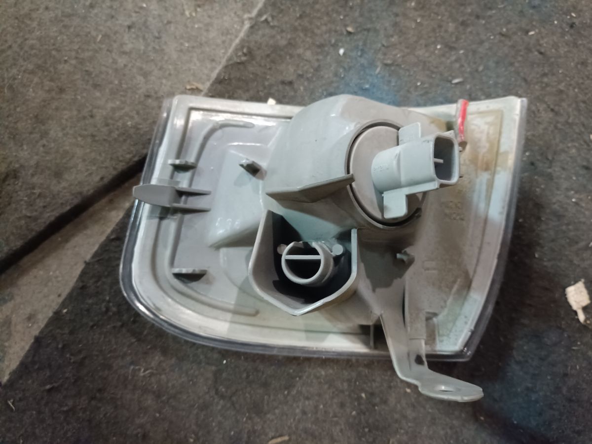 Поворотник к фаре 13-44 13-44 на Toyota Sprinter Carib AE111G Фото 4