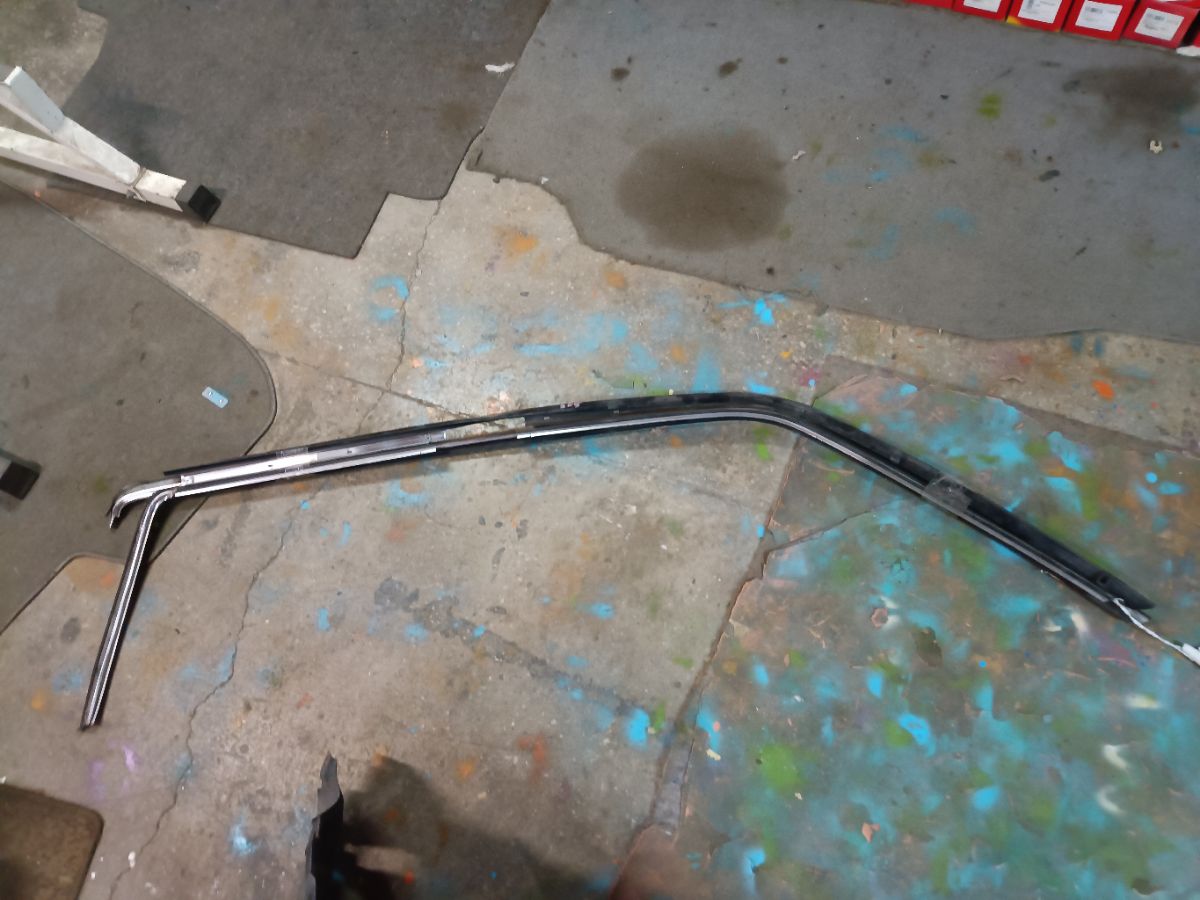 Молдинг на кузов на Subaru Forester SF5 Фото 3