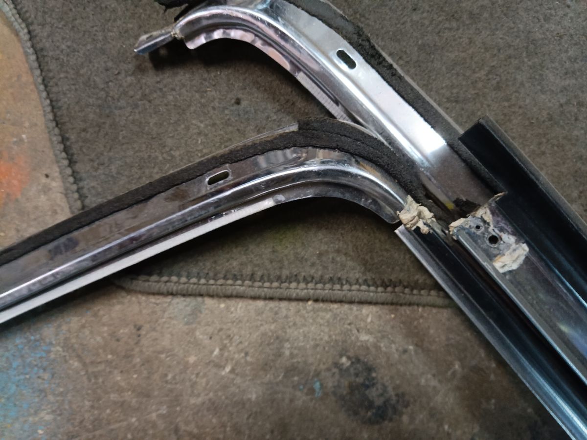 Молдинг на кузов на Subaru Forester SF5 Фото 4