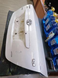 Крышка багажника на Toyota Corolla Axio NZE144 Фото 5