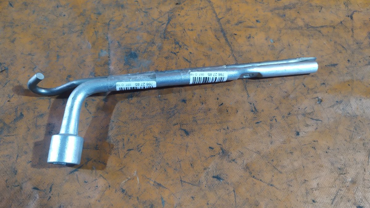 Балонный ключ москвич 2141. Ключ балонный г-образный 17/19мм и 21/23мм crv со сменной головкой (670231) harden. Балонник на 19. Балонник на 19. Ключ шестигранный зубр 27451-4 106 мм.