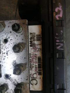 Блок ABS на Toyota Gaia ACM10G 1AZ-FSE Фото 3