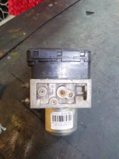 Блок ABS на Toyota Gaia ACM10G 1AZ-FSE Фото 4