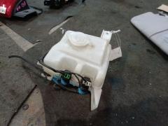 Бачок омывателя на Mitsubishi Airtrek CU2W Фото 2