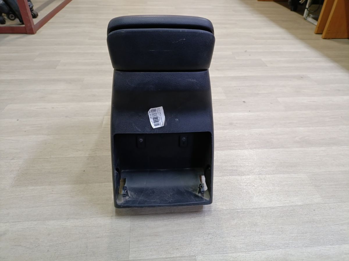 Подлокотник на Suzuki Escudo TDA4W Фото 11