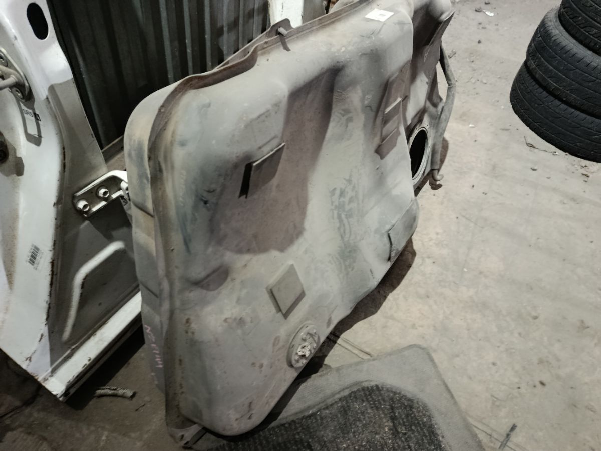 Бак топливный на Toyota Corolla Fielder NZE144G 1NZ-FE Фото 4