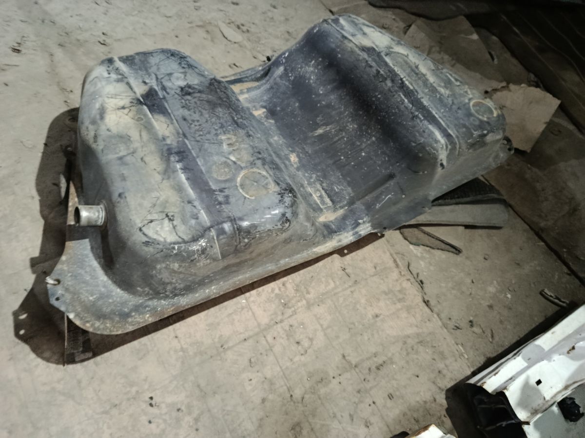 Бак топливный на Toyota Corolla Fielder NZE144G 1NZ-FE Фото 9