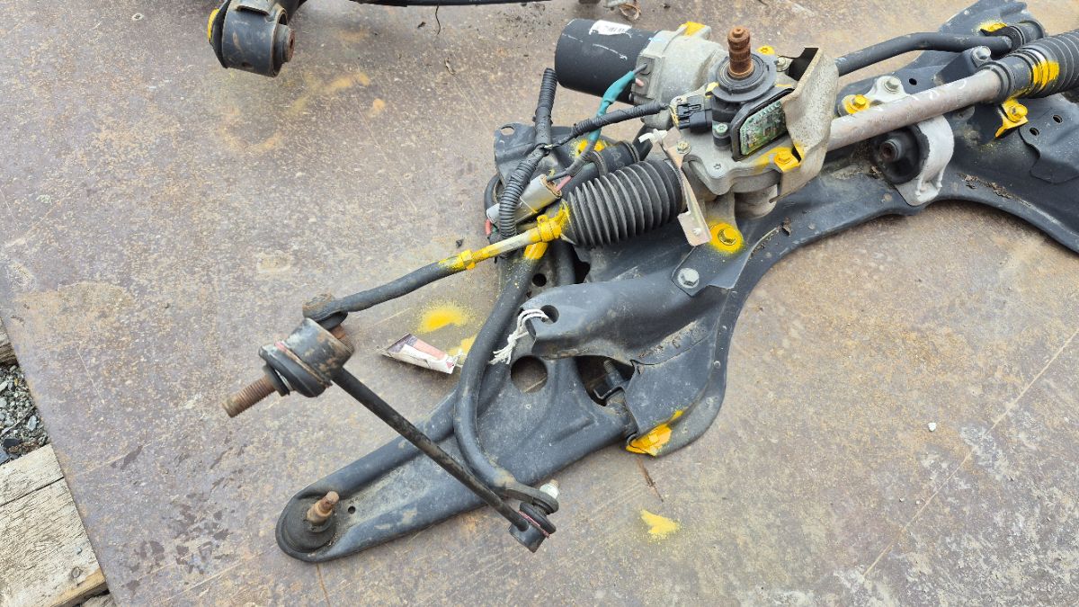 Балка под ДВС на Honda Mobilio GB1 L15A Фото 4