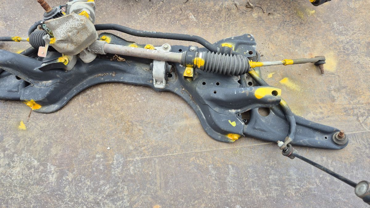 Балка под ДВС на Honda Mobilio GB1 L15A Фото 5