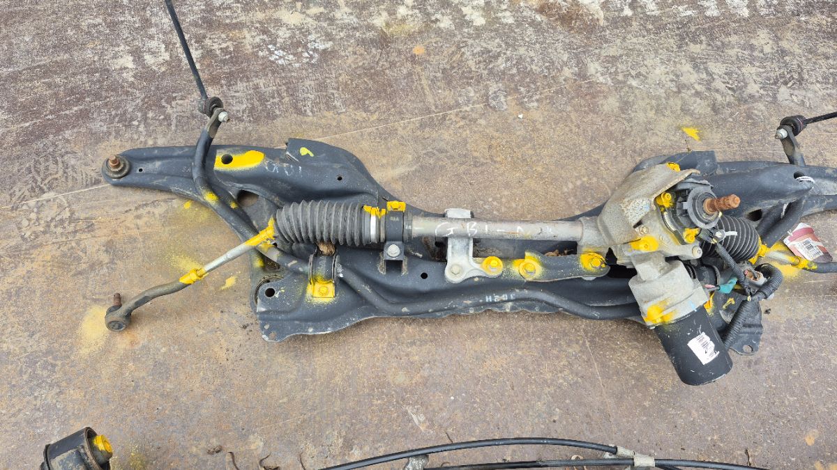 Балка под ДВС на Honda Mobilio GB1 L15A Фото 6