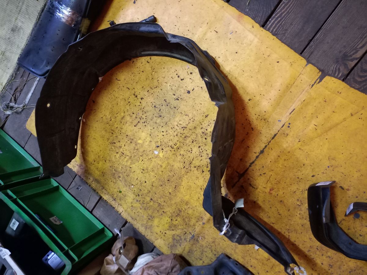 Подкрылок на Toyota Corona Premio AT210 4A-FE Фото 6