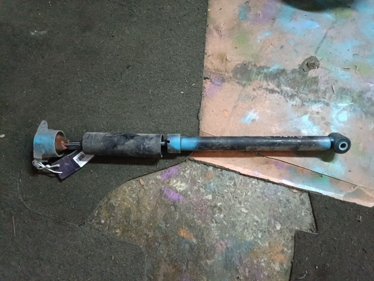 Амортизатор 1206032, 1209075, 1251758, 1305612, 1327469, 2S61-18008-AA, 2S61-18008-AC, 2S61-18008-AD, 2S61-18008-AE, 553308, CR-003R-DY3W, CR9024, D3502870XD, SJ-003R-DY3W, ST-003R-DY3W на Mazda Demio DY5W Фото 2