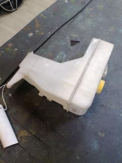 Бачок расширительный 217114U000, 217114U00A на Nissan Bluebird Sylphy FG10 QG15DE Фото 2