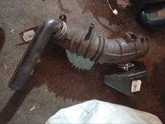Патрубок воздушн.фильтра 17881-28170 на Toyota Harrier ACU30W 2AZ-FE Фото 3