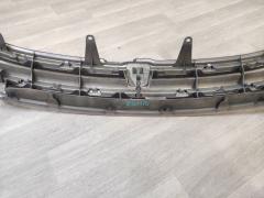 Решетка радиатора на Toyota Isis ZGM11G Фото 12