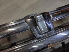 Решетка радиатора на Toyota Isis ZGM11G Фото 4